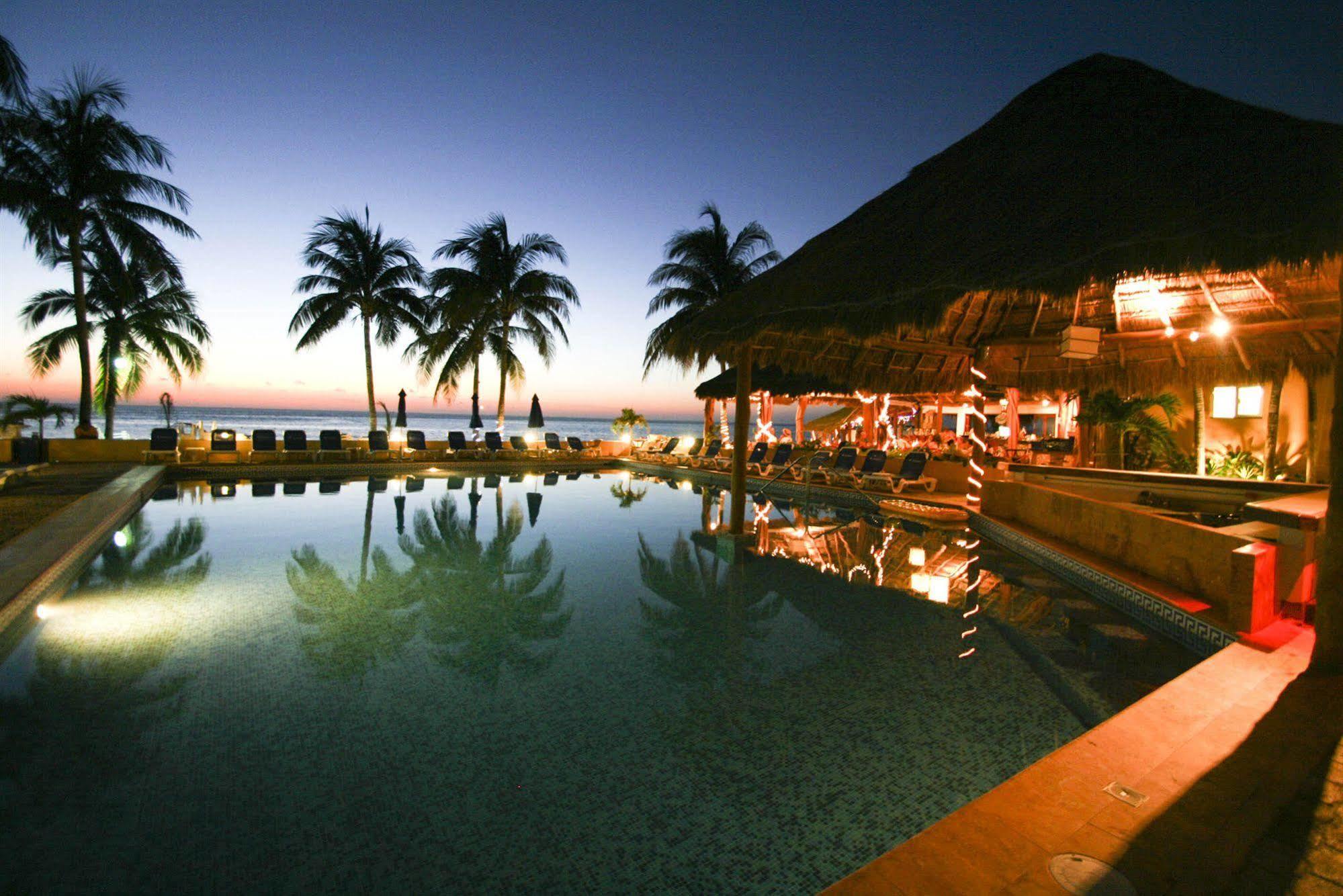 Nautibeach Front In North Appart hôtel Isla Mujeres